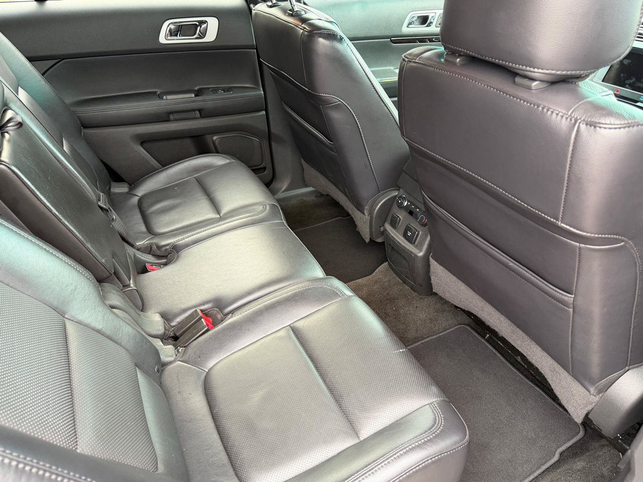 Used 2011 Ford Explorer Limited w/ 302A Rapid Spec Order Code FWD image 11