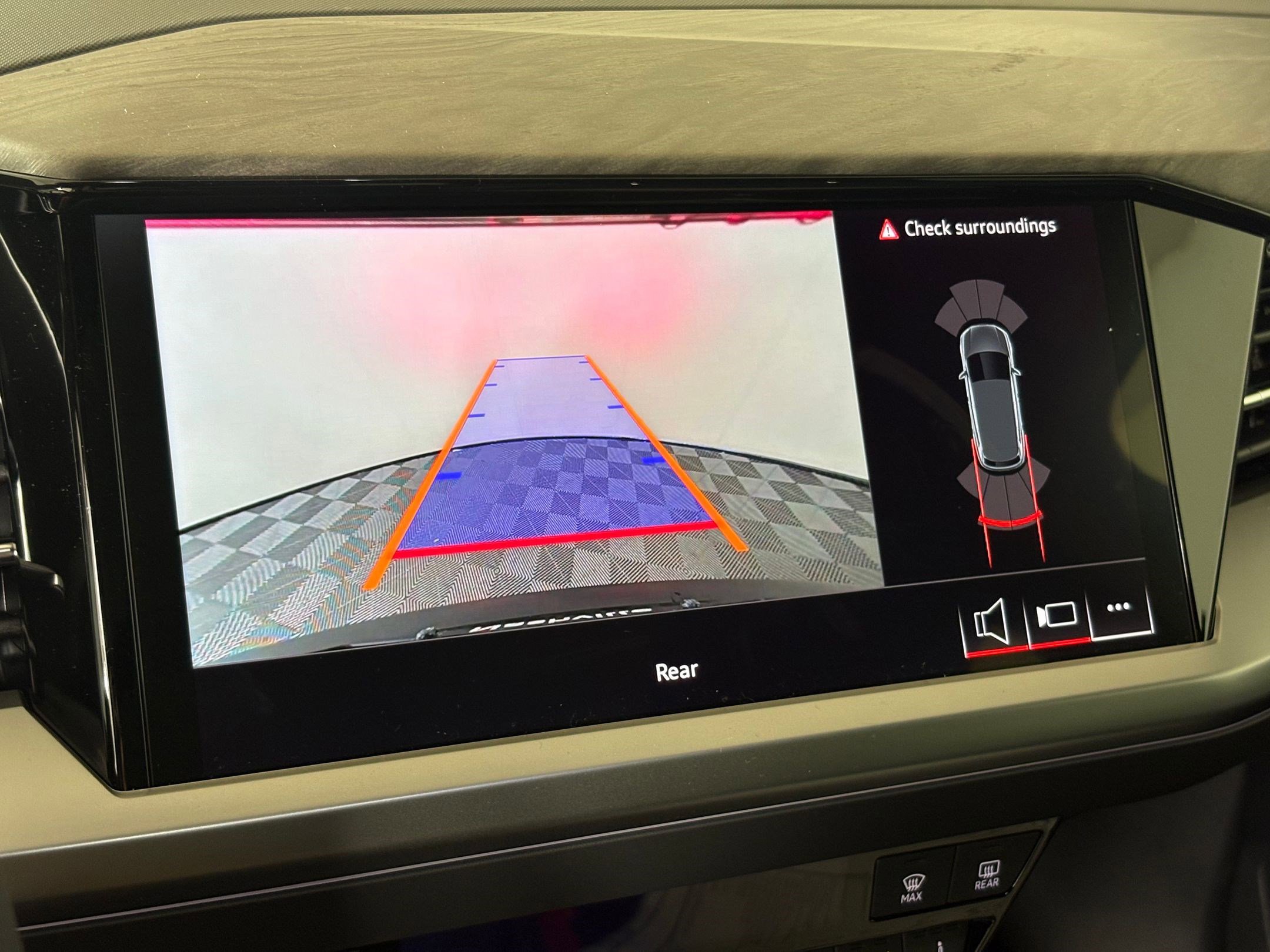 New 2026 Audi Q4 e-tron Premium image 28