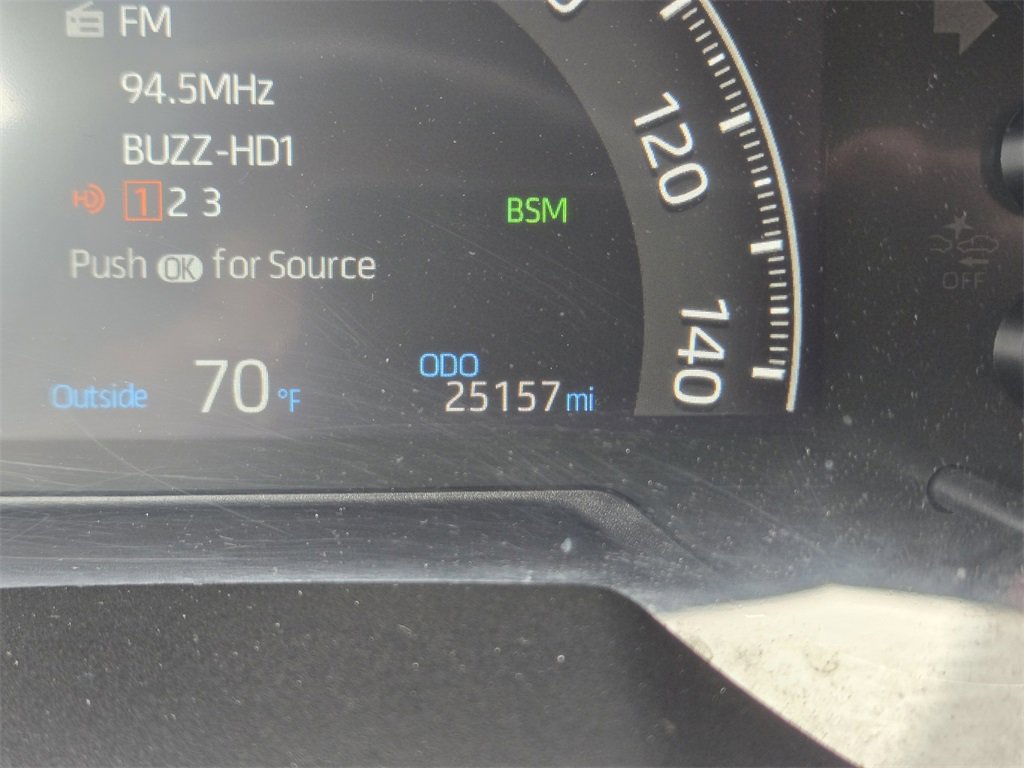 Used 2025 Toyota RAV4 XLE w/ Convenience Package image 21