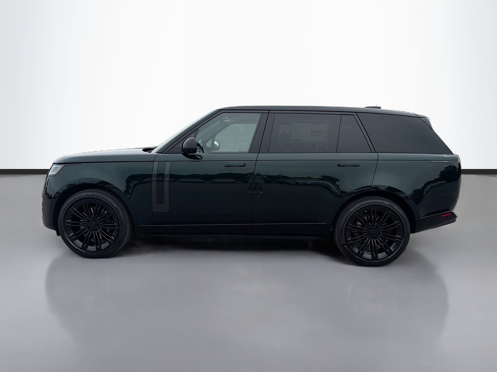New 2026 Land Rover Range Rover Long Wheelbase Autobiography AWD/4WD image 2