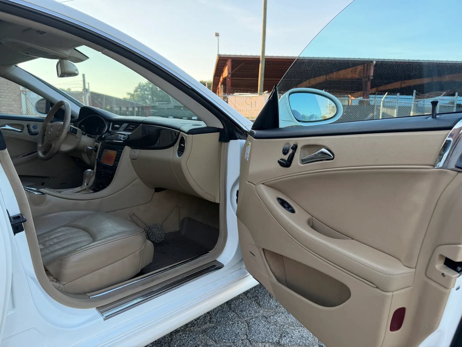 Used 2006 Mercedes-Benz CLS 500 image 9
