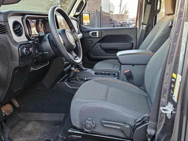 Used 2025 Jeep Wrangler Sport image 13