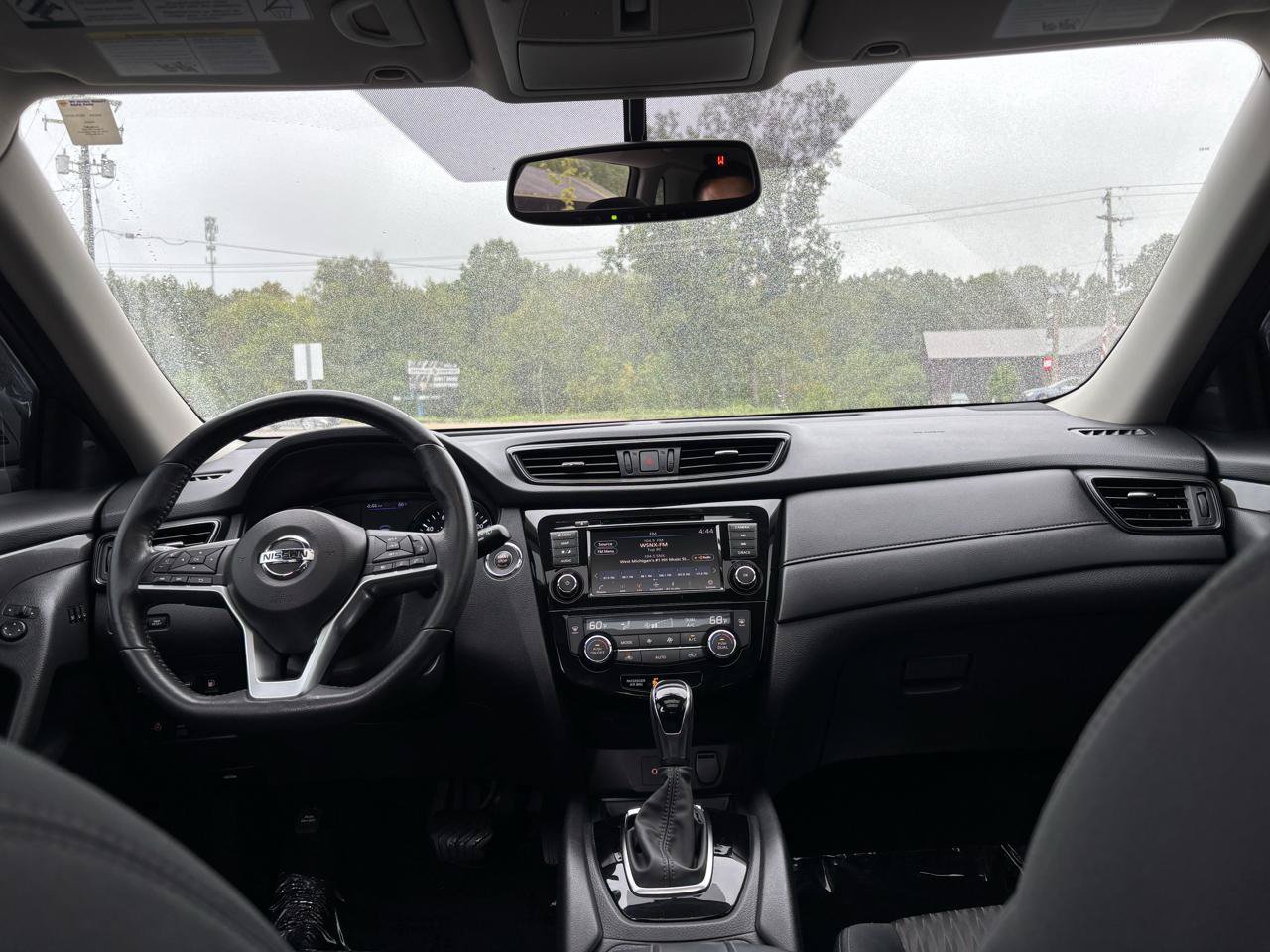 Used 2018 Nissan Rogue SV w/ Sun & Sound Touring Package AWD/4WD image 36