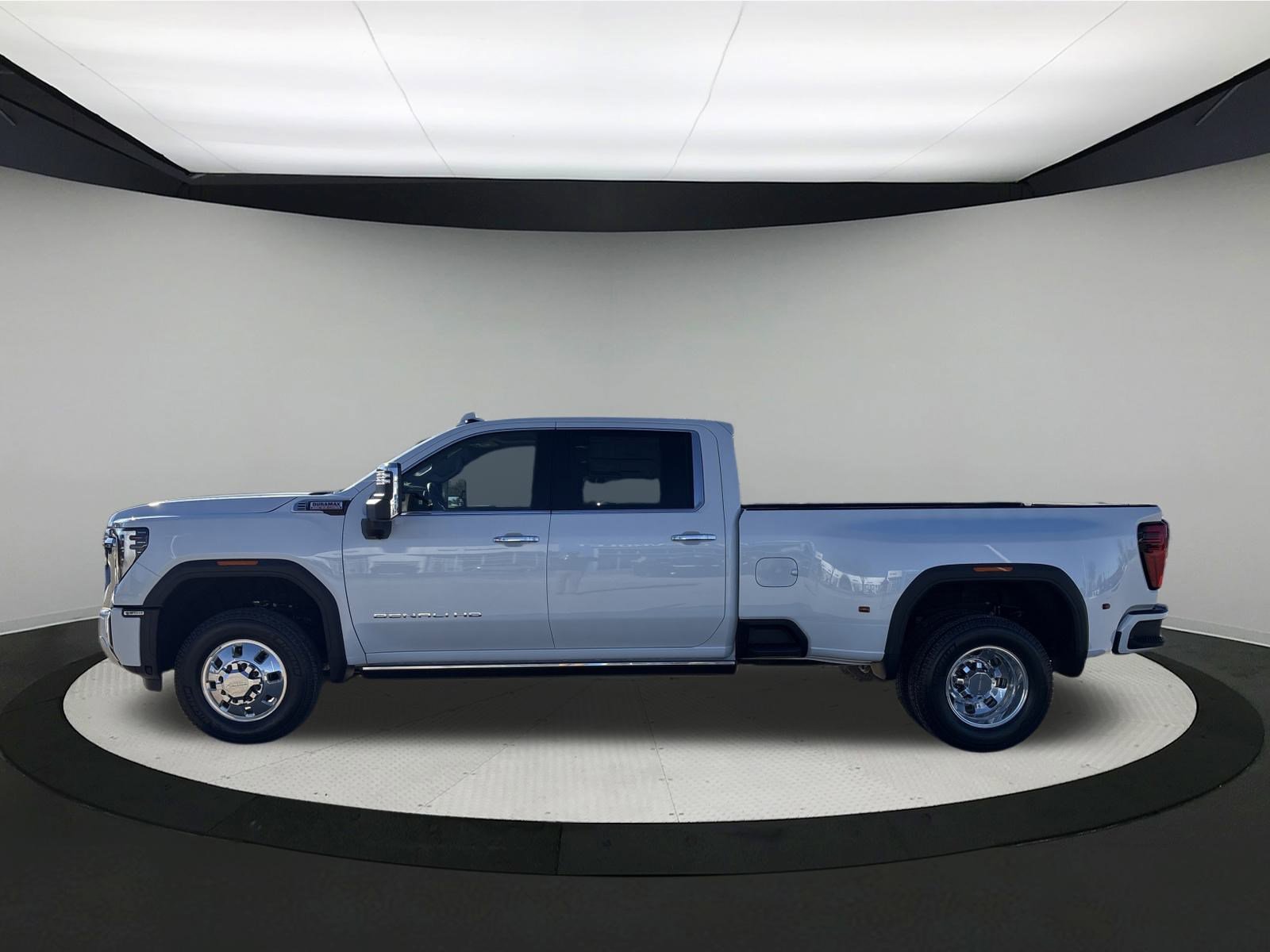 New 2026 GMC Sierra 3500 Denali w/ Denali Reserve Package image 4