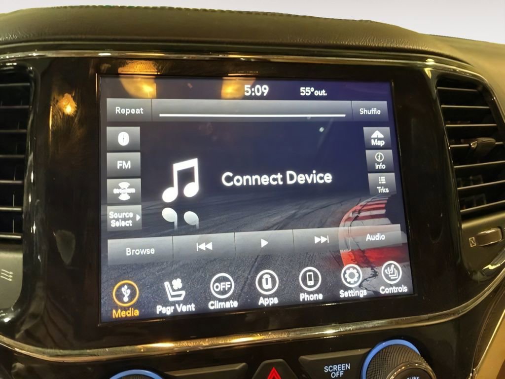 Used 2021 Jeep Grand Cherokee Overland image 37