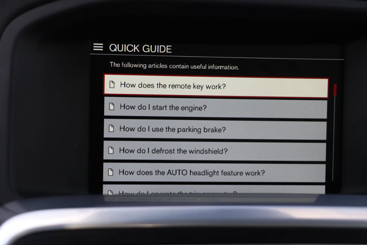 Used 2015 Volvo V60 T5 Platinum image 24