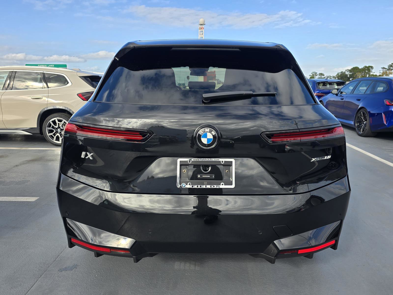 New 2026 BMW iX xDrive60 w/ Premium Package image 4