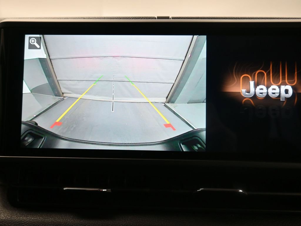 Used 2024 Jeep Gladiator Sport image 19