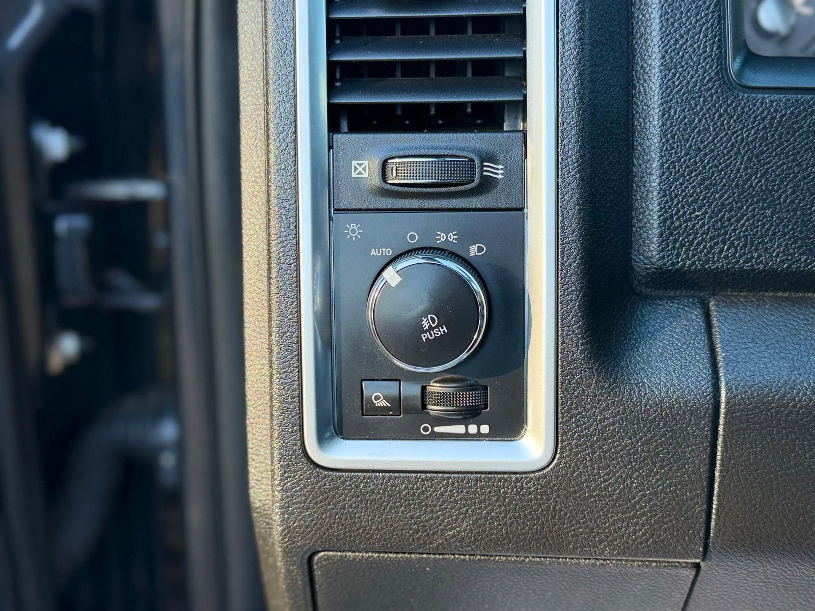 Used 2018 RAM 2500 Limited image 48