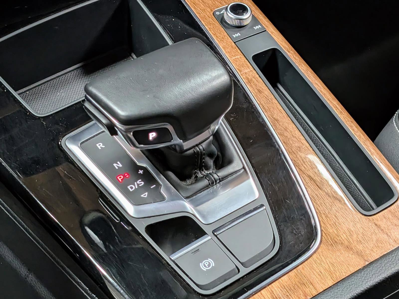 Used 2023 Audi Q5 2.0T Premium w/ Convenience Package image 26