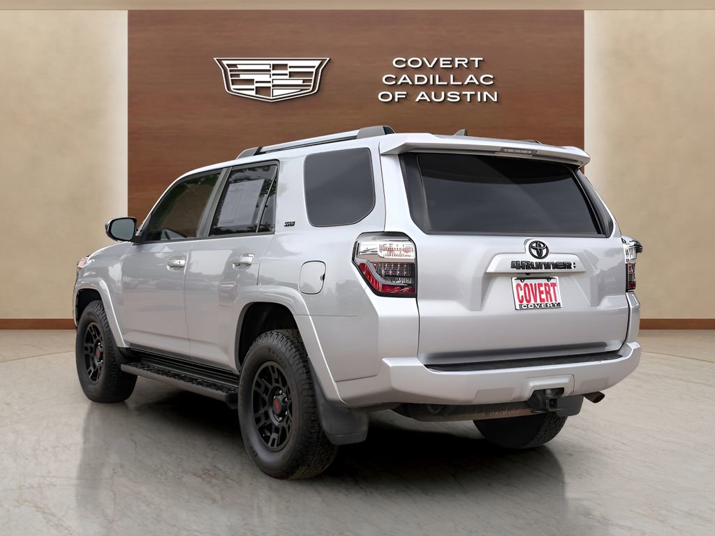 Used 2022 Toyota 4Runner SR5 AWD/4WD image 3
