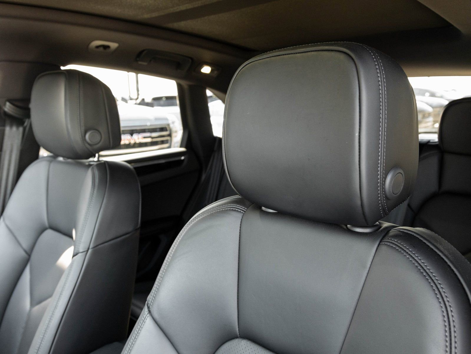 Certified 2026 Porsche Macan image 23