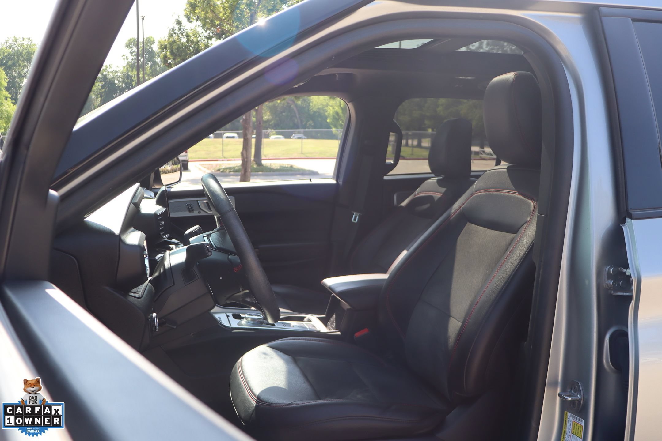 Used 2023 Ford Explorer ST-Line w/ Class IV Trailer Tow Package RWD image 11