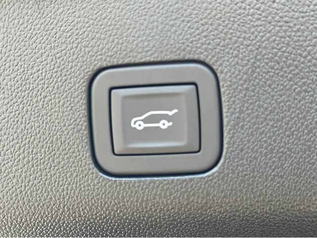New 2026 Cadillac Escalade V w/ LPO, ONYX Package AWD/4WD image 9