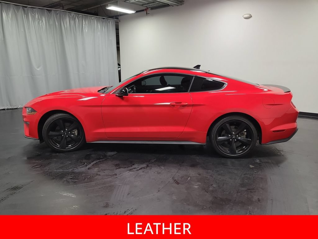 Used 2022 Ford Mustang Premium RWD image 5