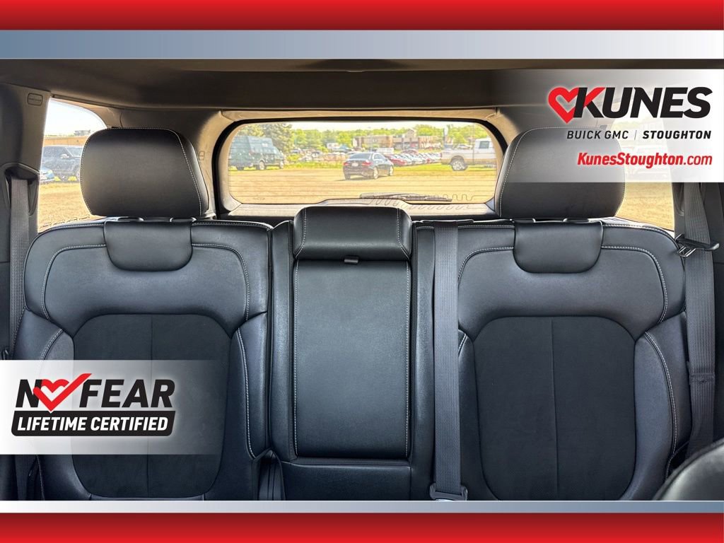 Used 2024 Jeep Grand Cherokee Altitude AWD/4WD image 39