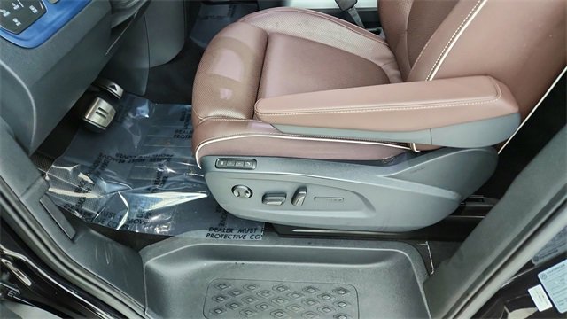 Used 2025 Volkswagen ID. Buzz Pro S image 34