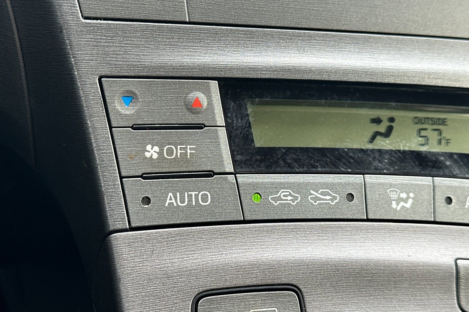 Used 2013 Toyota Prius Two image 28