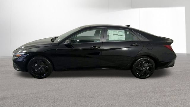 New 2026 Hyundai Elantra Sport FWD image 5