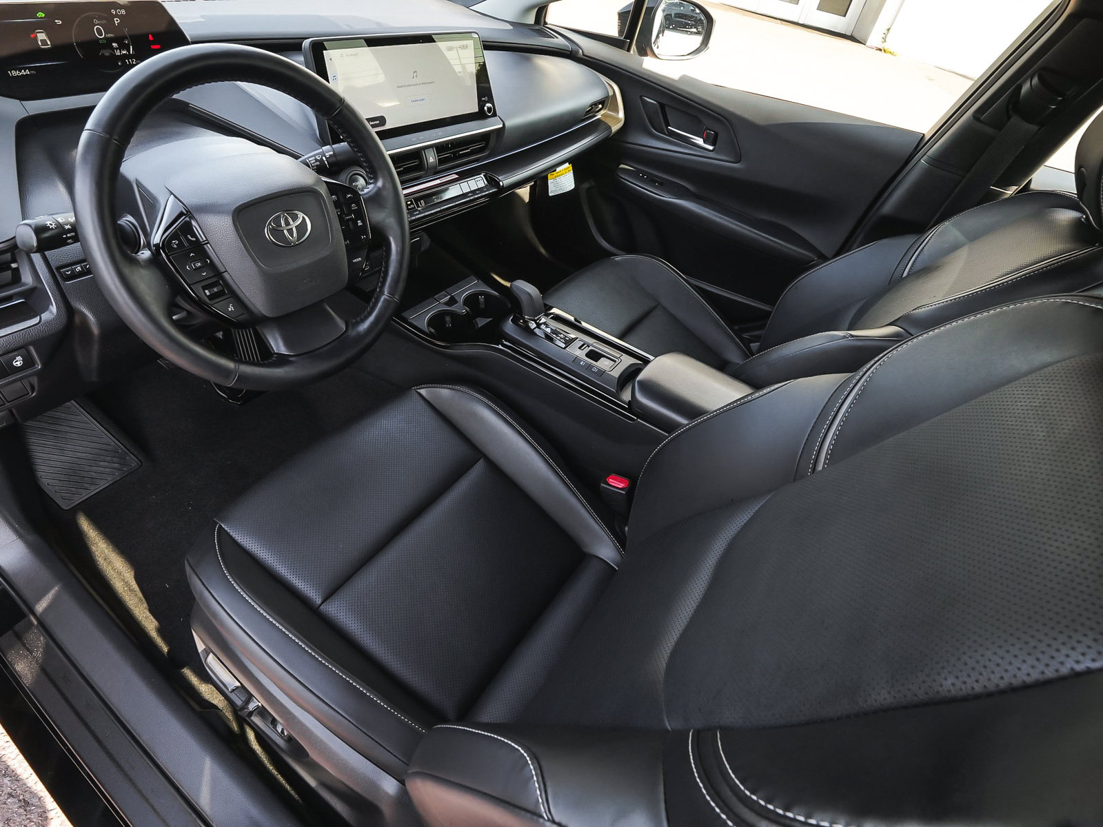 Used 2025 Toyota Prius AWD image 15