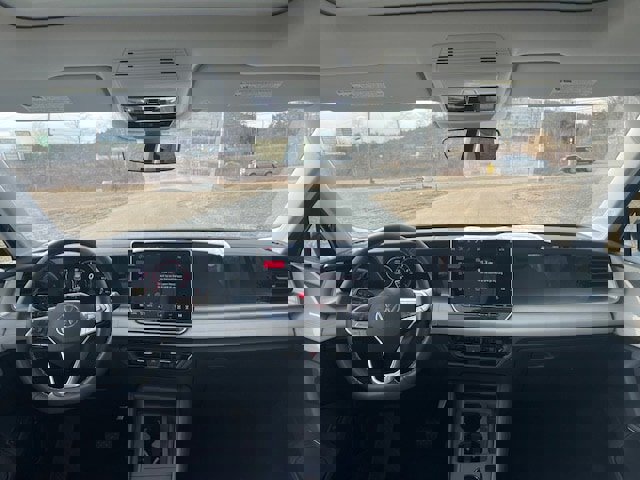 New 2025 Volkswagen Tiguan SE image 12