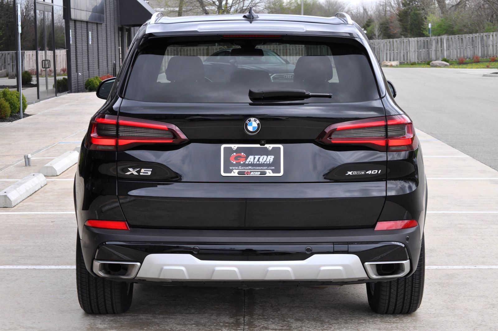 Used 2023 BMW X5 xDrive40i w/ Parking Assistance Package AWD/4WD image 13