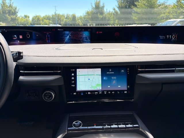 New 2026 Lincoln Navigator Reserve AWD/4WD image 19