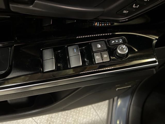 Used 2023 Subaru Solterra AWD image 48