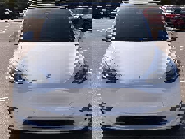 Used 2021 Tesla Model Y Long Range image 9