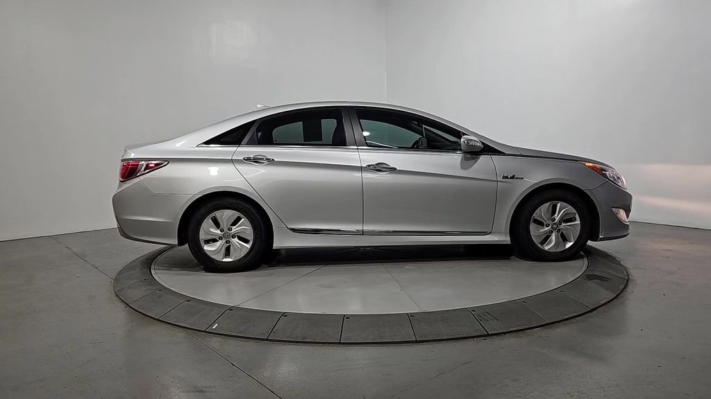 Used 2015 Hyundai Sonata Hybrid FWD image 7