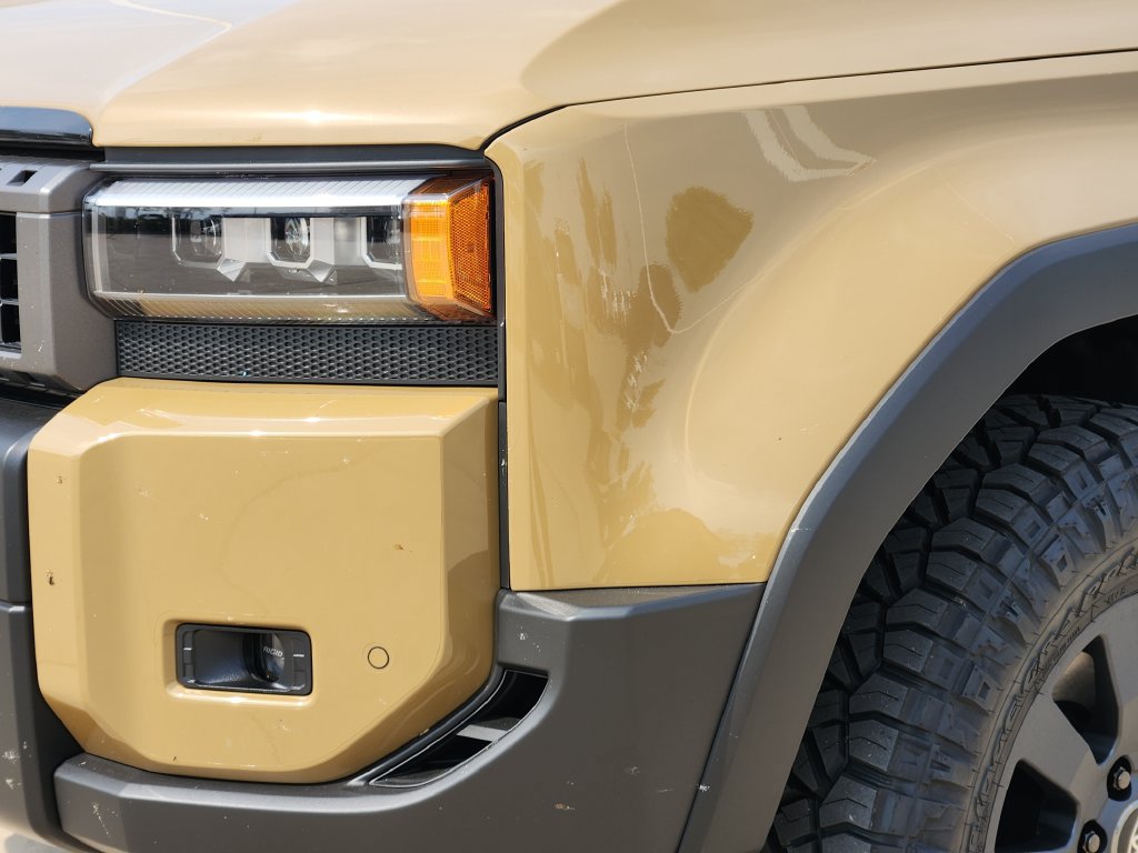 New 2027 Toyota Land Cruiser w/ Premium Package AWD/4WD image 11