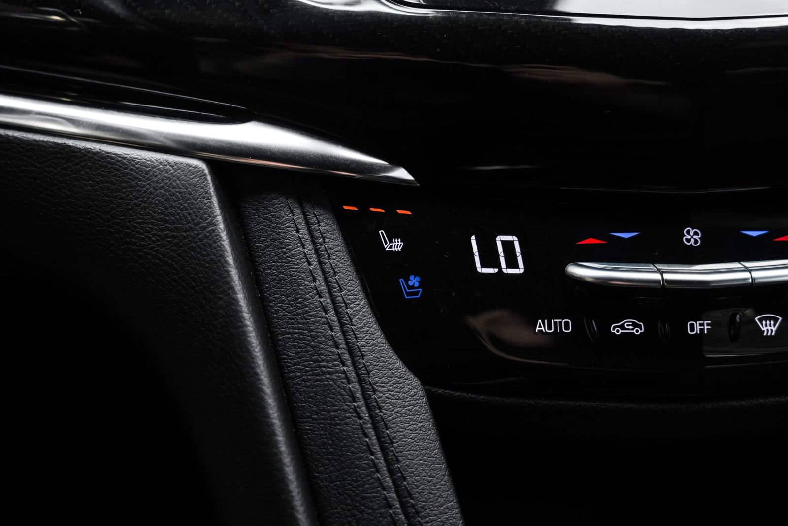 Used 2020 Cadillac XT6 Sport AWD/4WD image 26