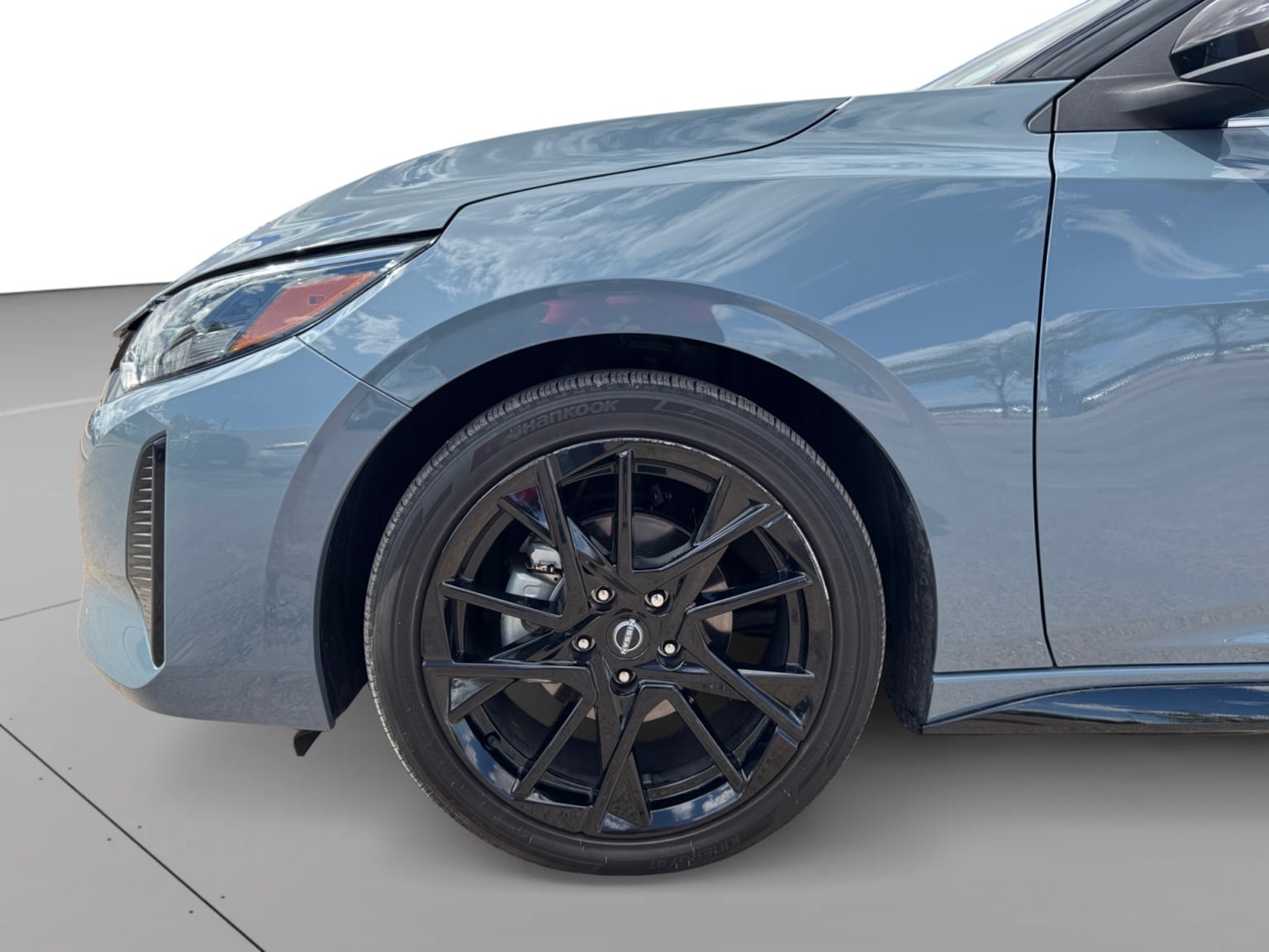 Used 2025 Nissan Sentra SR w/ Midnight Edition FWD image 9
