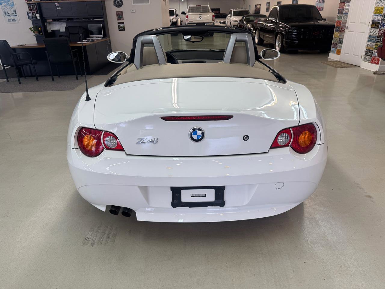 Used 2004 BMW Z4 2.5i image 23