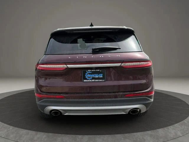 Used 2021 Lincoln Corsair Reserve AWD/4WD image 4