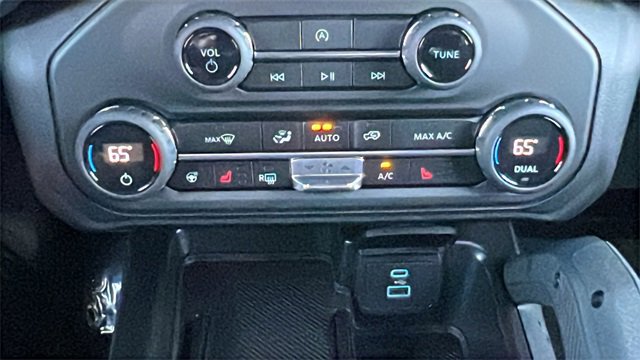 New 2025 Ford Bronco Outer Banks w/ Sasquatch Package image 23