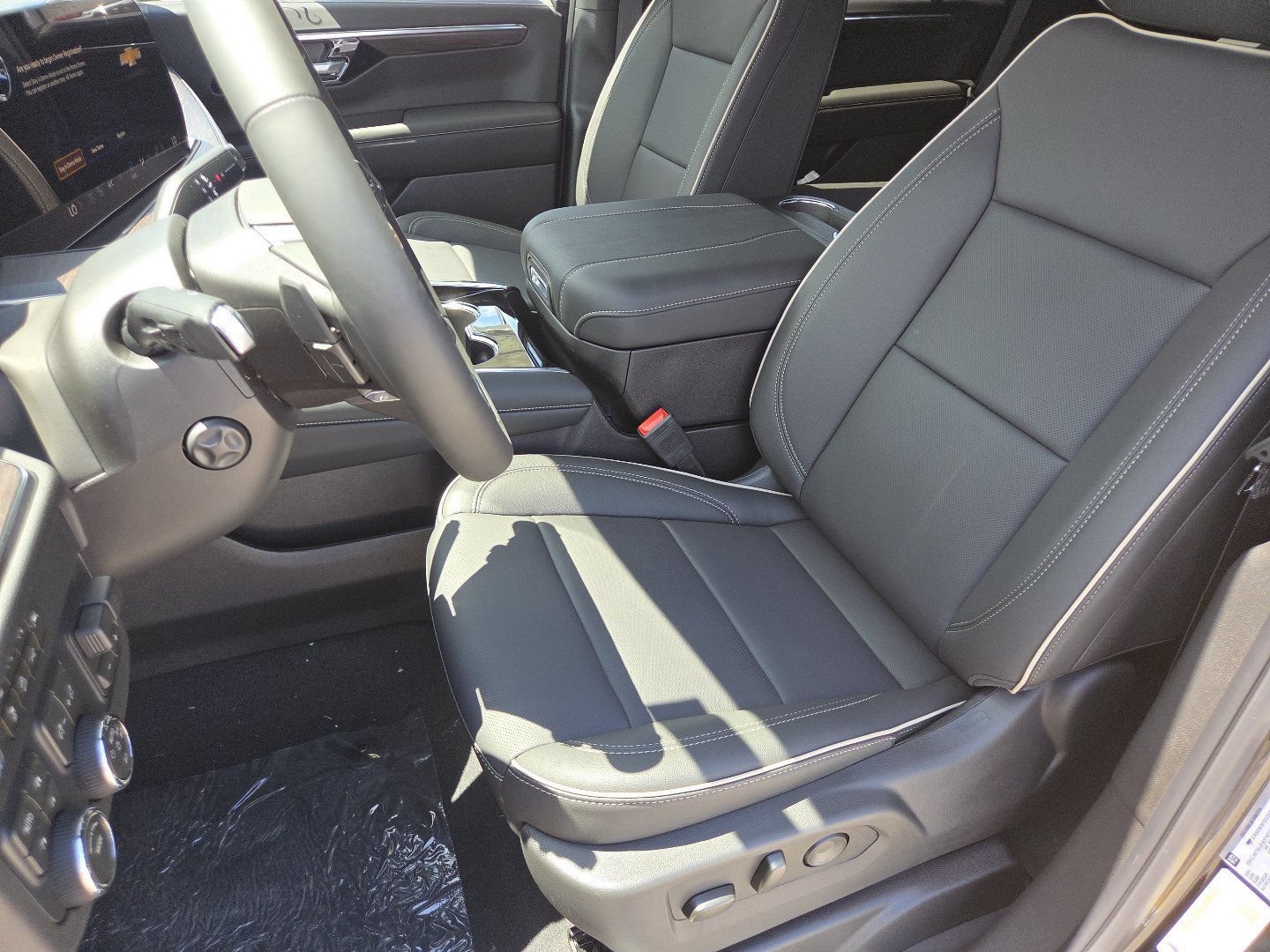 New 2026 Chevrolet Tahoe Premier w/ Sun And Tow Package AWD/4WD image 30