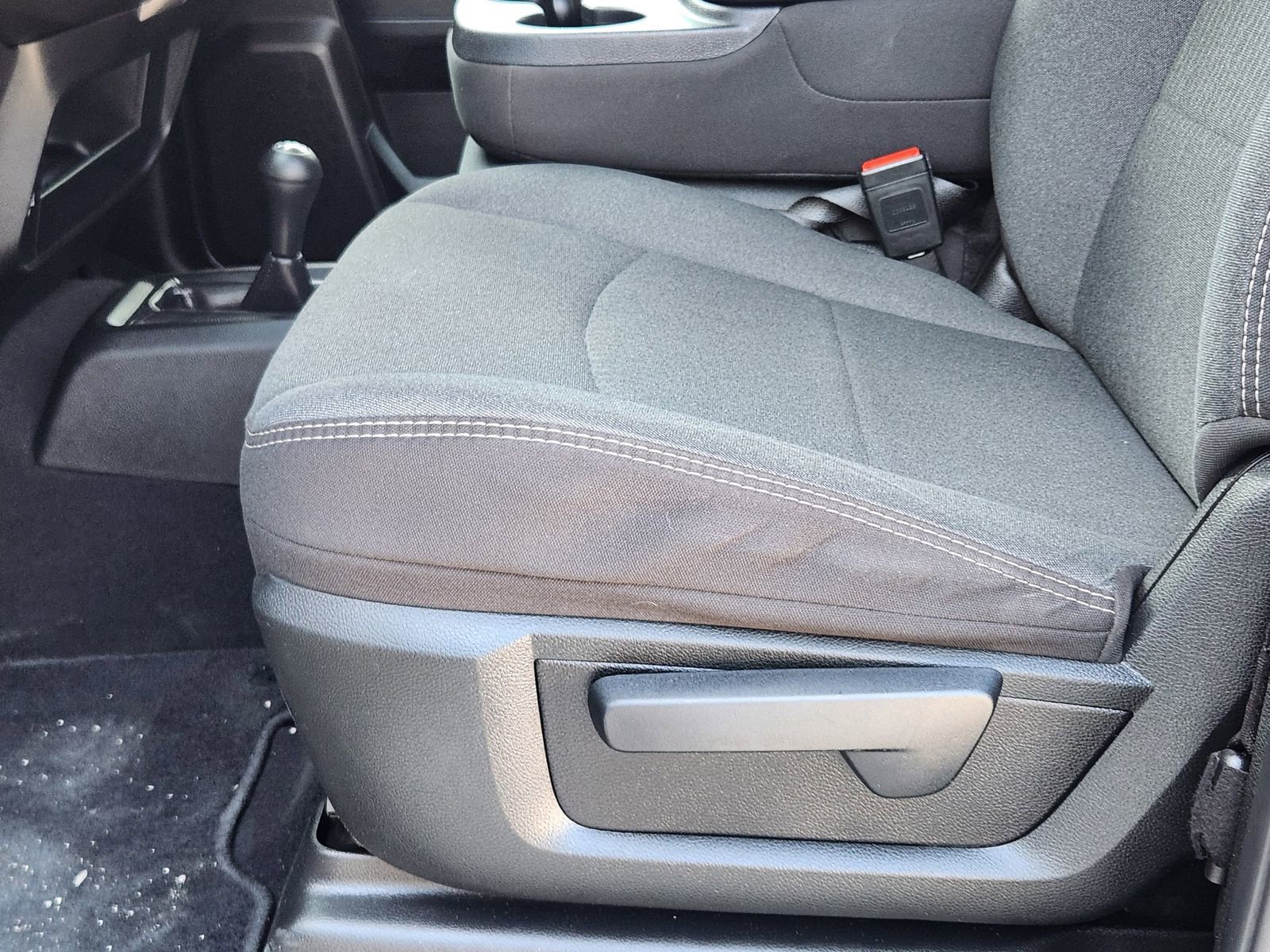 Used 2024 RAM 2500 Tradesman w/ Chrome Appearance Group image 26