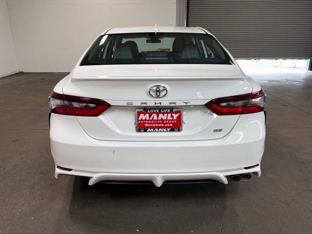 Used 2021 Toyota Camry SE FWD image 4