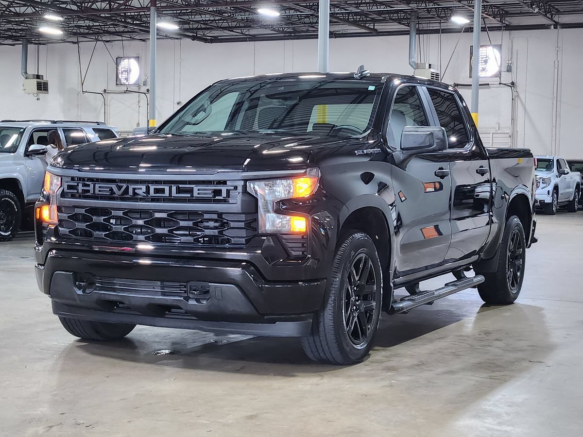 Used 2023 Chevrolet Silverado 1500 Custom AWD/4WD image 4