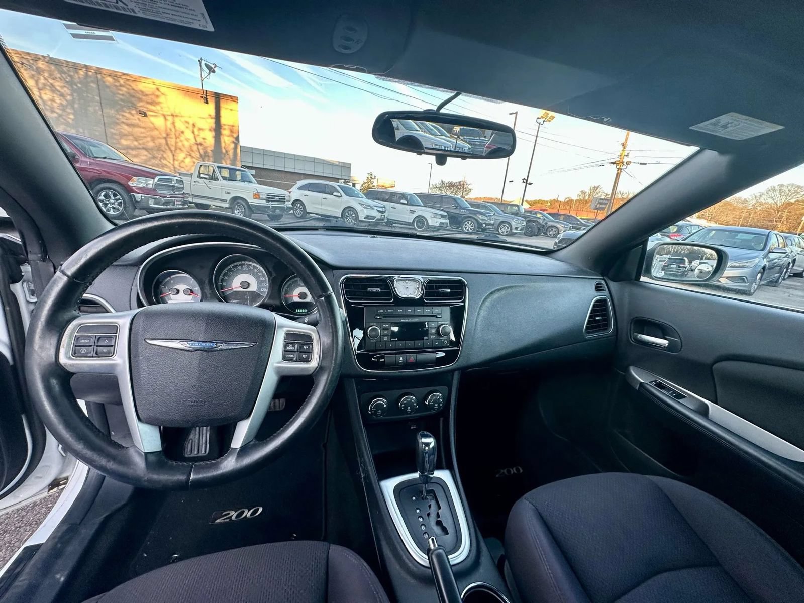 Used 2012 Chrysler 200 Touring FWD image 6