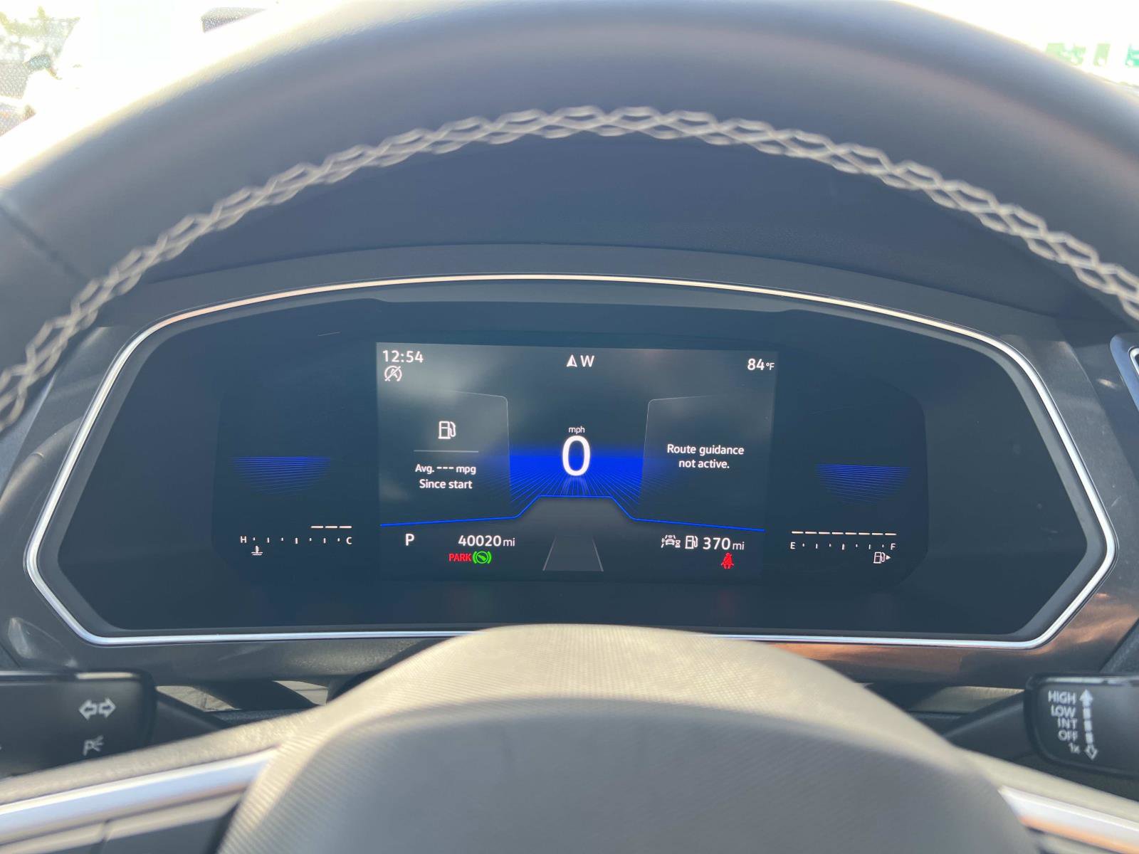 Certified 2022 Volkswagen Tiguan SE image 9