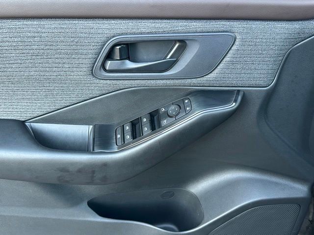 Certified 2023 Nissan Rogue S AWD/4WD image 20