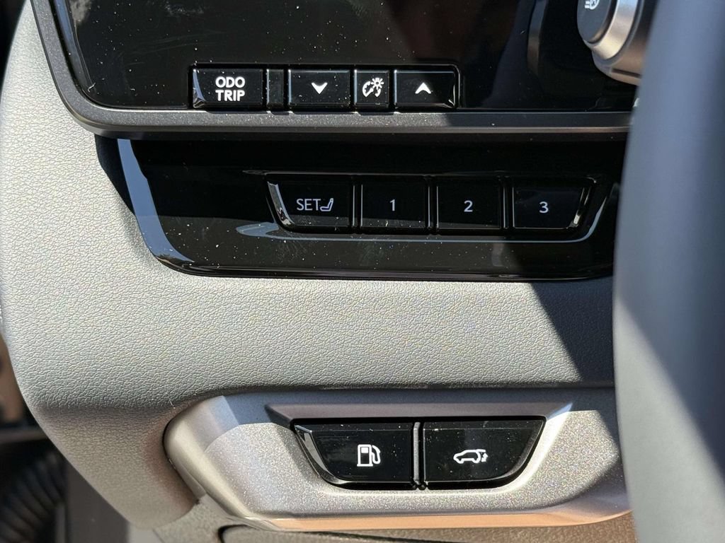 New 2026 Lexus RX 350 AWD image 17