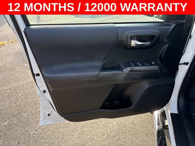 Used 2017 Toyota Tacoma TRD Sport AWD/4WD image 13