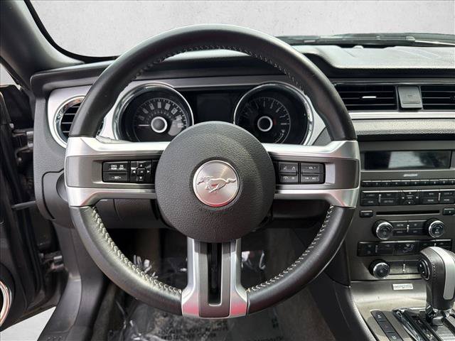 Used 2014 Ford Mustang Premium RWD image 17