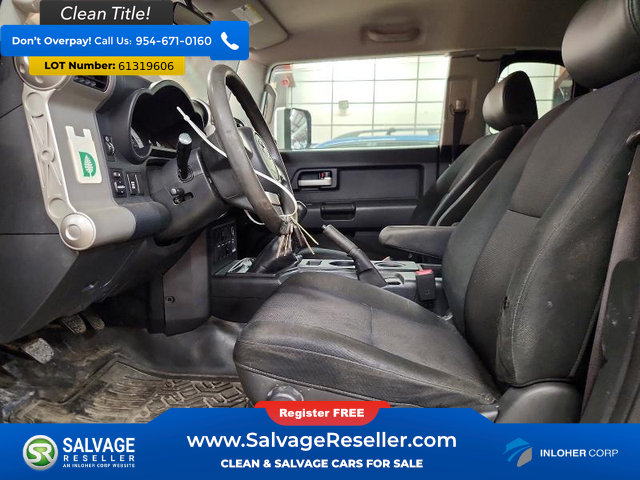 Used 2007 Toyota FJ Cruiser 4WD w/ Convenience Pkg image 9