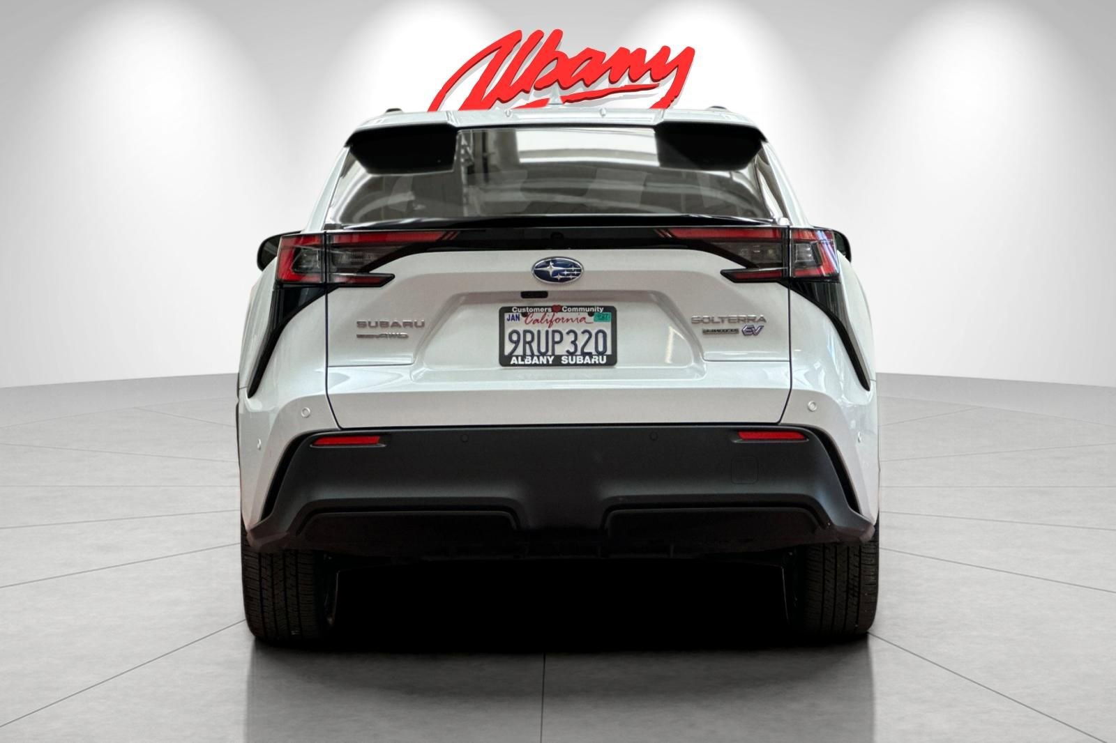 Used 2024 Subaru Solterra Limited image 5