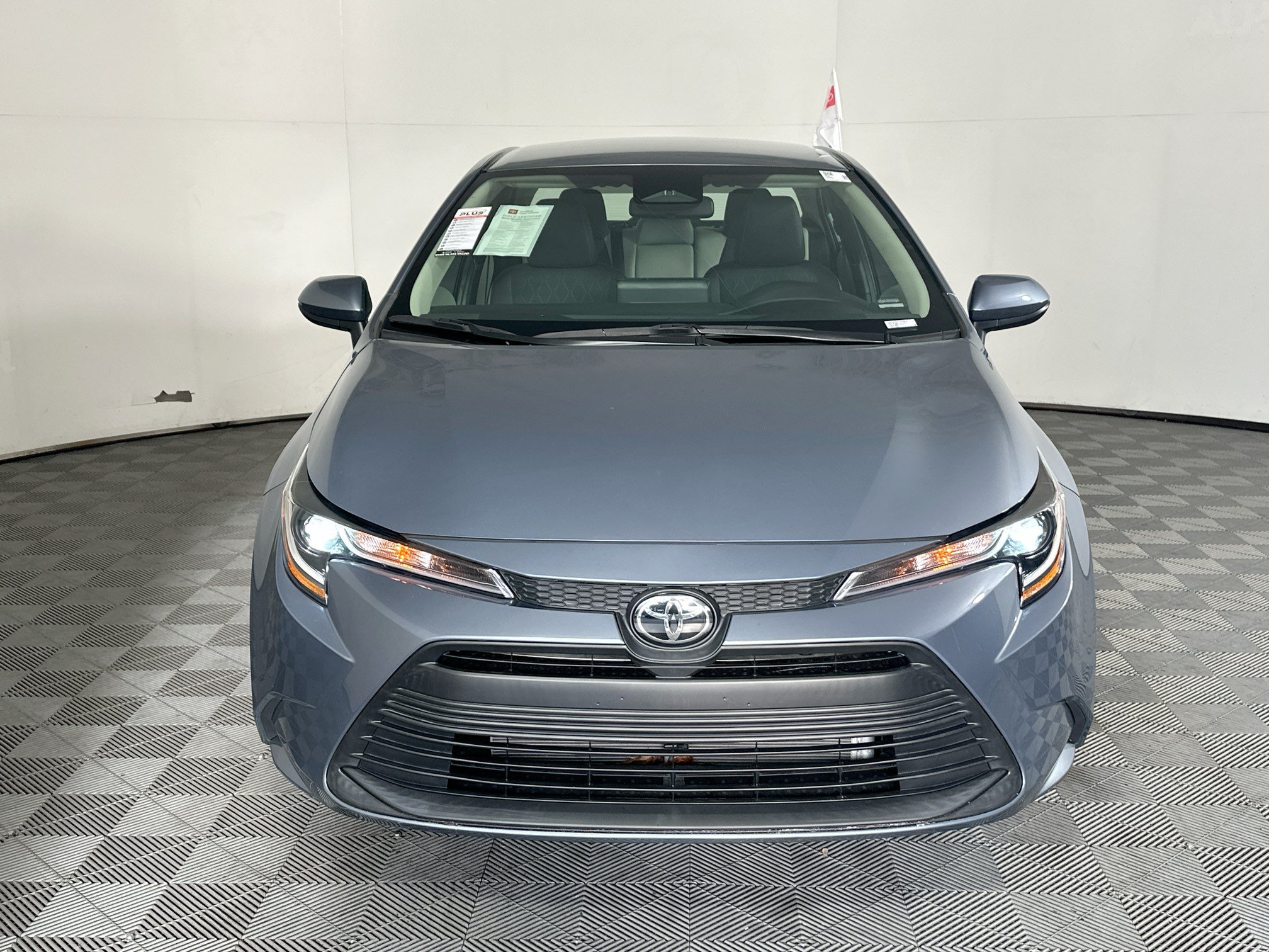 Used 2023 Toyota Corolla LE FWD image 8