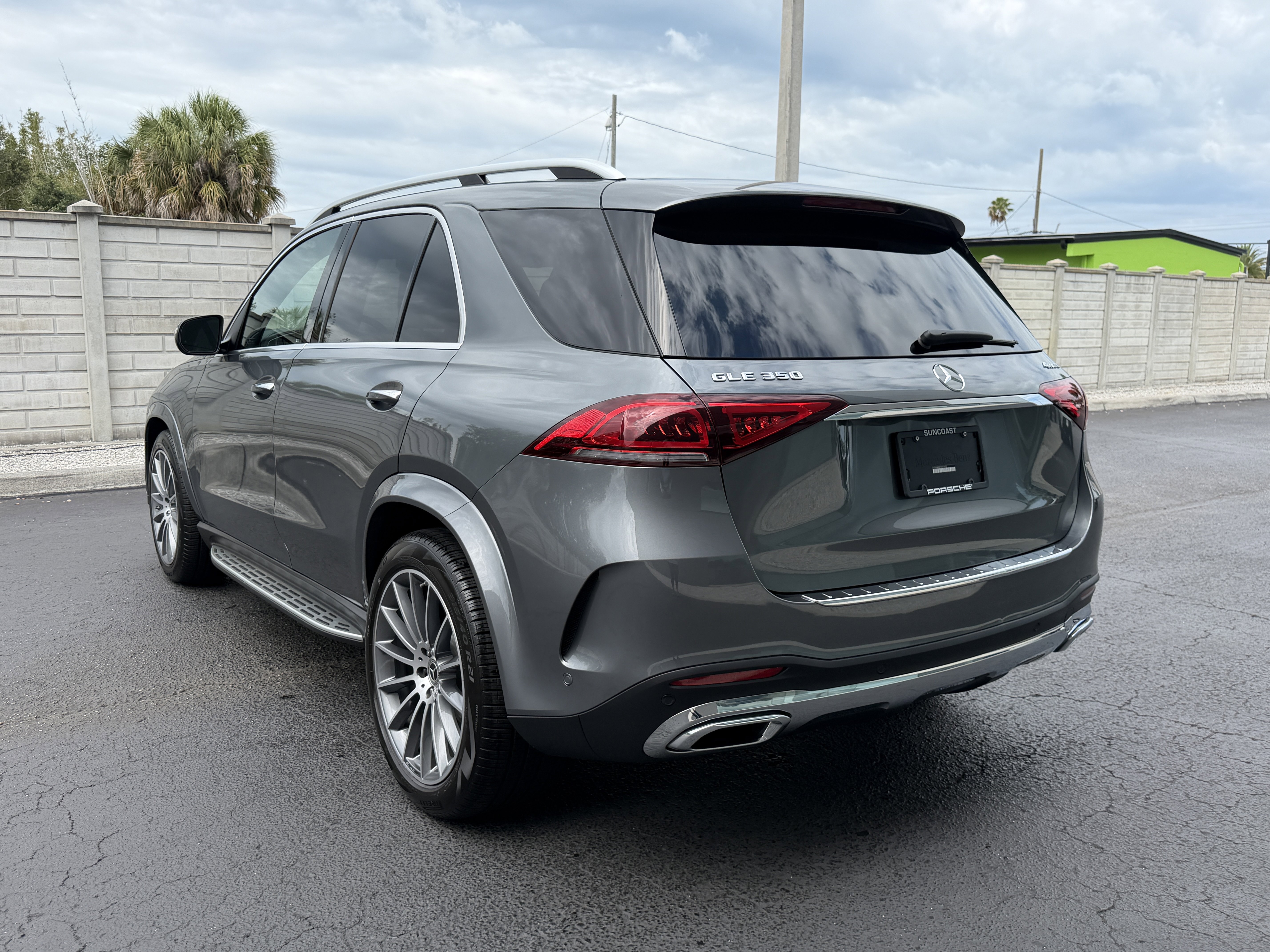 Used 2023 Mercedes-Benz GLE 350 4MATIC image 3